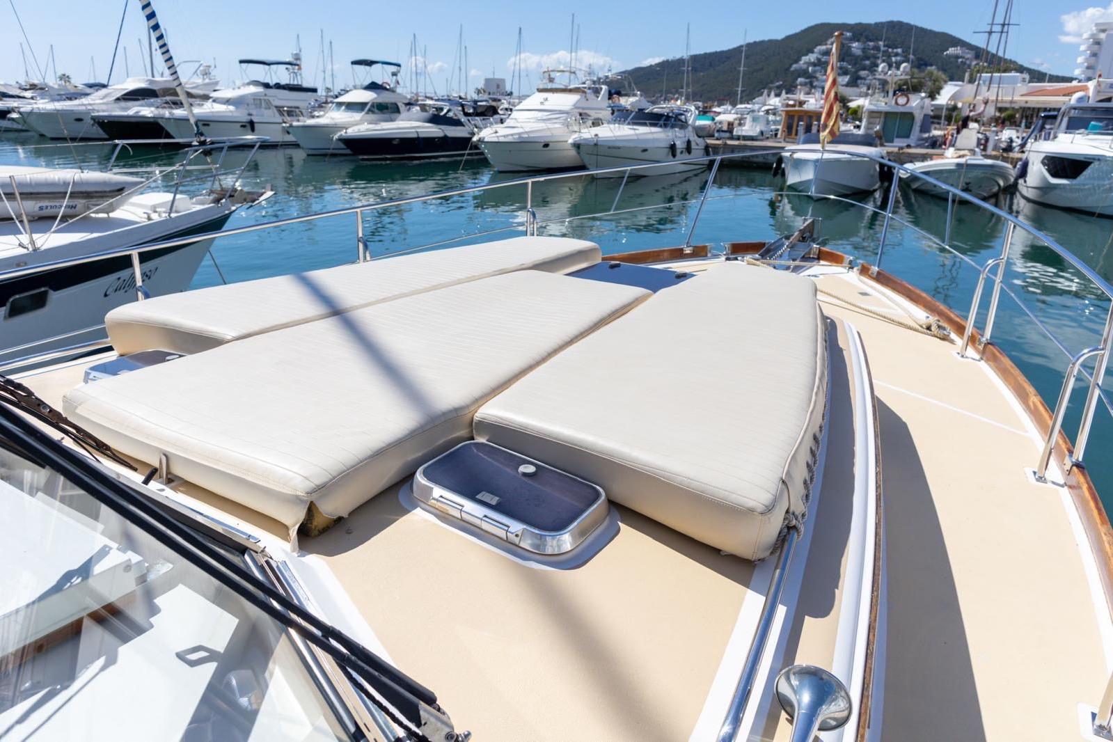 Grand Banks 38 Eastbay EX